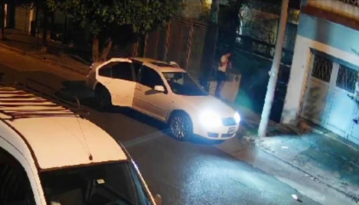 Alarmas vecinales y un petardo, desbarataron una entradera y puso en fuga a cuatro violentos delincuentes