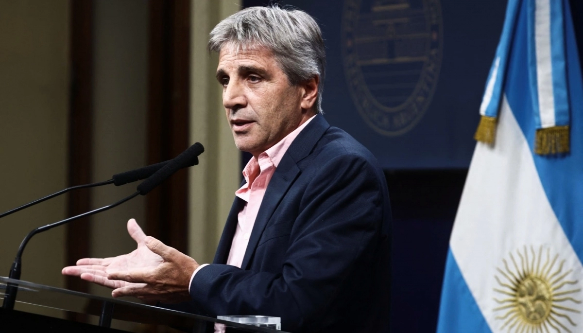 Caputo anunció el retiro del capítulo fiscal de la Ley Ómnibus: qué puntos incluían