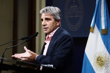 Caputo anunció el retiro del capítulo fiscal de la Ley Ómnibus: qué puntos incluían