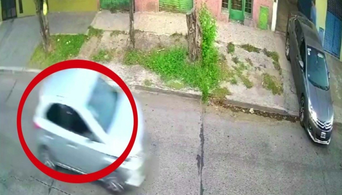 En la calle de los motochorros, también roban en auto y al voleo