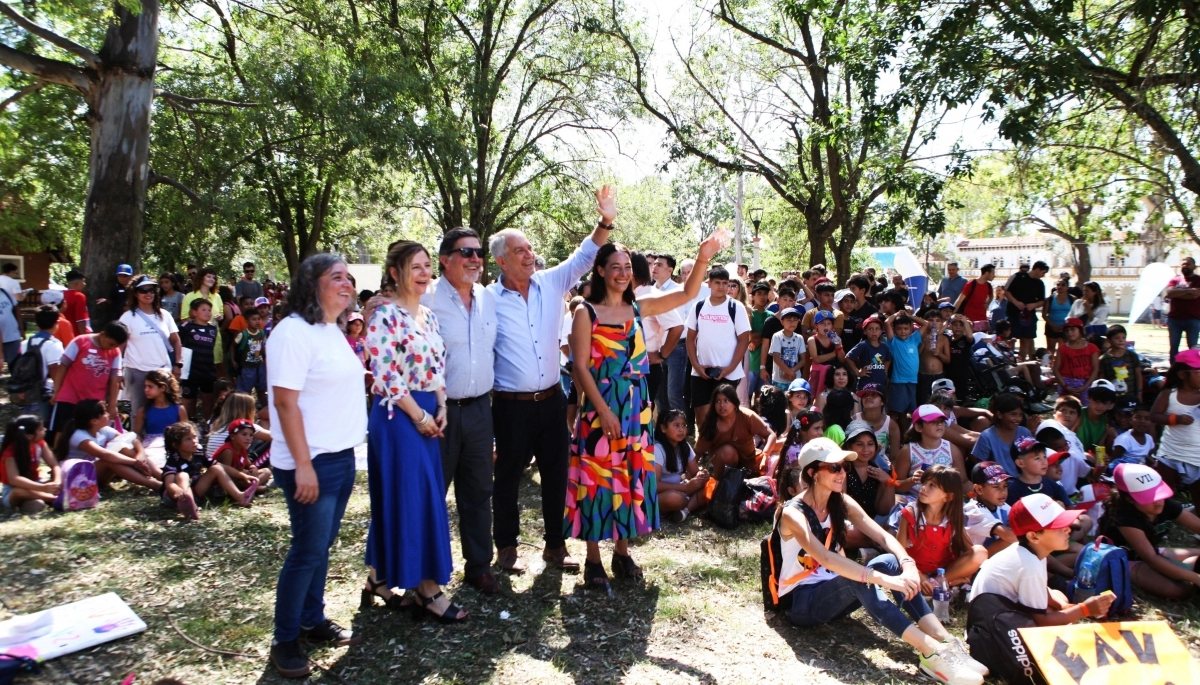 Ministros de Kicillof y funcionarios platenses dieron cierre al programa “Escuelas Abiertas de Verano”
