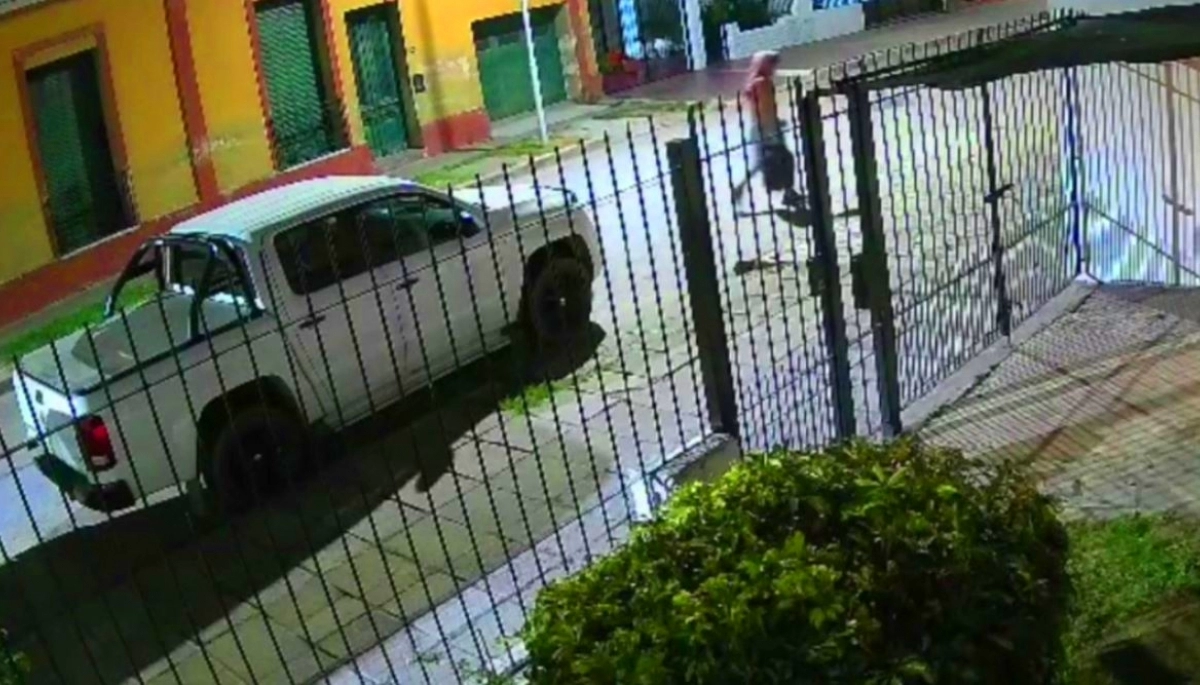 El acalorado delincuente "desvalijó" a una familia y se fue tranquilo como un turista