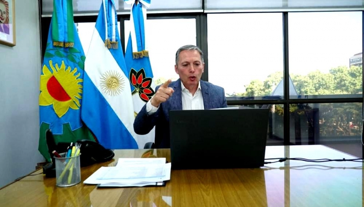 Gray vuelve a la Justicia por las subas en los boletos de colectivos y trenes