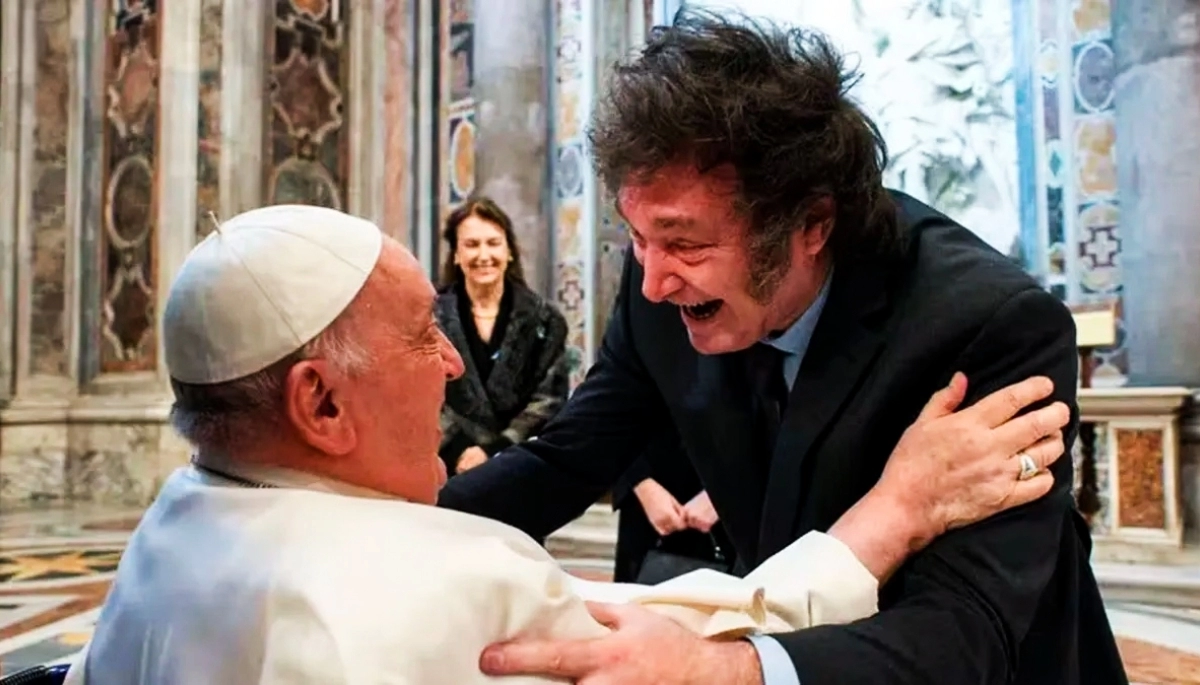 Abrazos en el Vaticano: Milei y el Papa compartieron una misa en Roma
