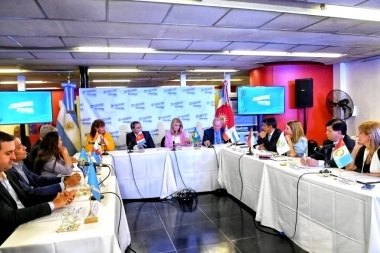 Los vicegobernadores apuntaron contra Milei y pidieron que “no tome de rehenes” a los argentinos