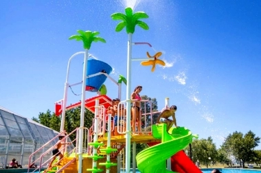 Destinos bonaerenses: los mejores parques acuáticos para disfrutar con los más chicos