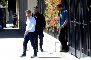 Kicillof, la carta Caputo y la estrategia para exigirle a Milei la deuda de $15.000 millones