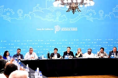 Kicillof relanzó el Programa de Producción para Pymes y evalúa una Ley de Góndolas bonaerense