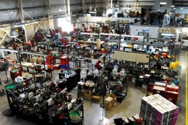 Crece la emergencia: en enero de este año, la industria pyme cayó 30%