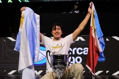 Orgullo nacional: un freestyler argentino ganó la final de la FMS en México