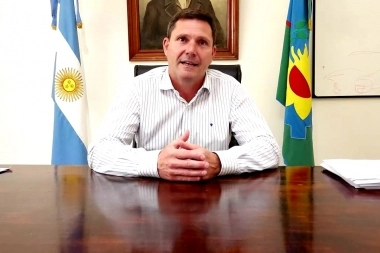 Intendente PRO salió a responder ante acusaciones por el uso de fondos para educación