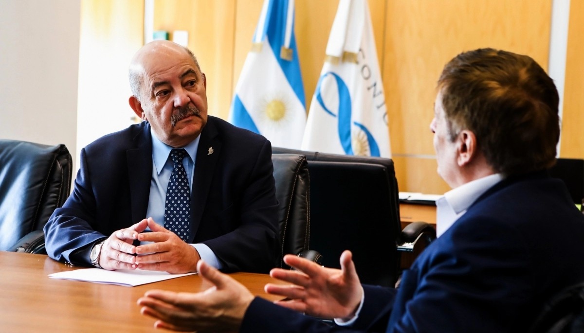 Tabuer y Salamone se reunieron para establecer convenios entre la UNLP y el CONICET