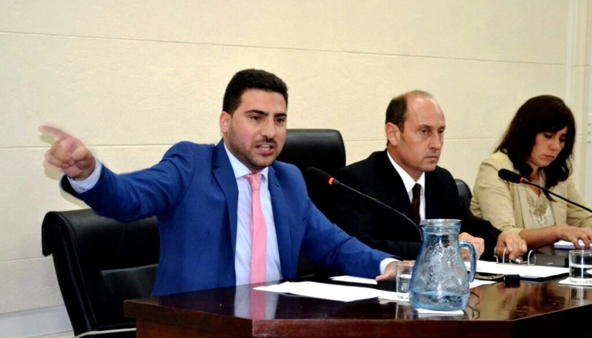 Egüen inició las sesiones ordinarias en 25 de Mayo y pidió que la oposición “vaya a laburar”