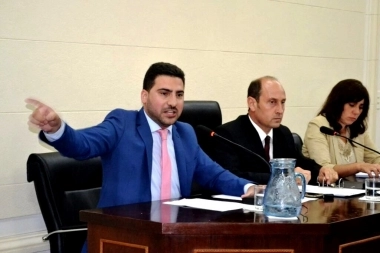 Egüen inició las sesiones ordinarias en 25 de Mayo y pidió que la oposición “vaya a laburar”