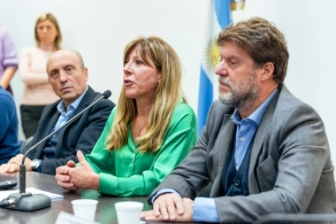 Acompañada por entidades del campo, Vaccarezza presentó el proyecto para dar respuesta a delitos rurales
