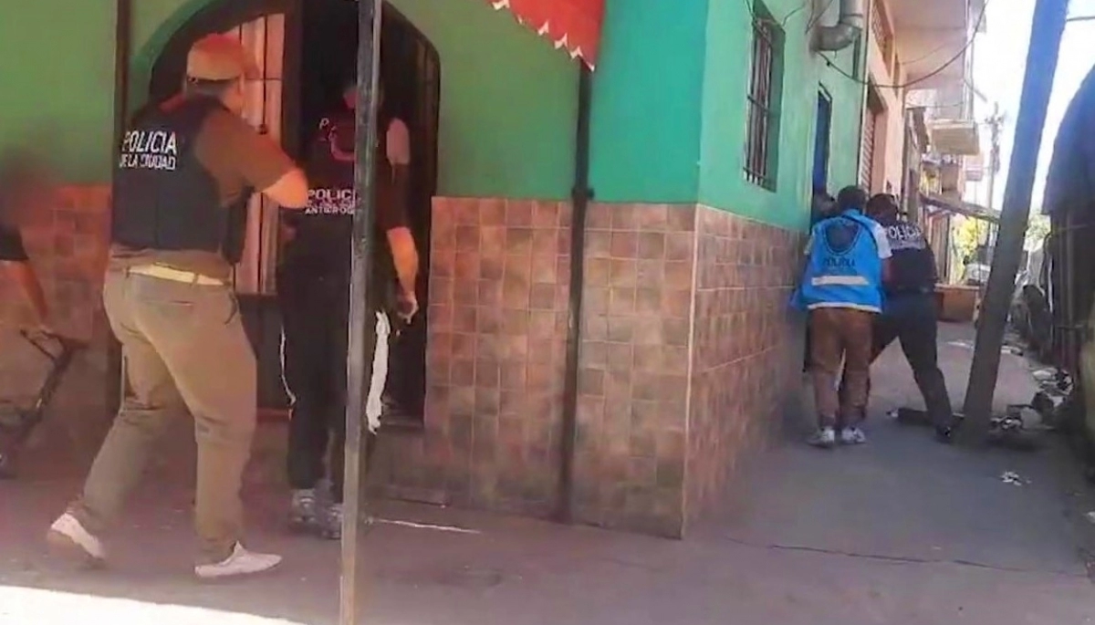 Quién la dejó entrar: abuela condenada en Paraguay, llegó al país y organizó una banda narco