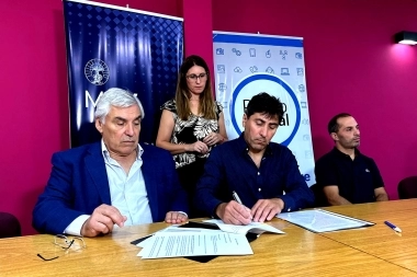 Alegre inauguró un Punto Digital en Bunge y aseguró: “La educación no se limita a la etapa escolar”