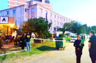 Baño de sangre en Pinamar: hallaron el cuerpo de un cocinero asesinado con 40 puñaladas