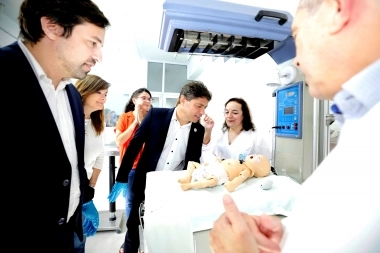 Kicillof lanzó “Mi Salud Digital” y fustigó a Milei: “A cada lugar que vamos se pide más obra pública”