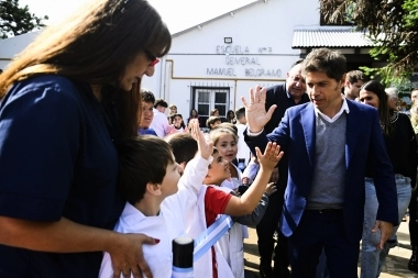 Kicillof inauguró una escuela en Las Heras y volvió a destacar la importancia de la educación pública