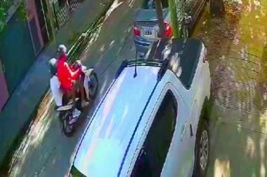 Los mosqueteros del terror: tres motochorros tienen en jaque a la zona oeste del Conurbano