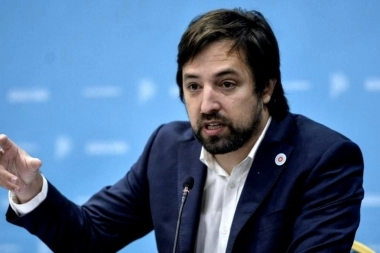 Ante el brote de dengue en Provincia, senador del PRO exige la interpelación de Kreplak