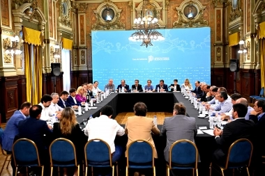 Preocupados por la inseguridad y la salud, intendentes radicales se reunieron con Kicillof