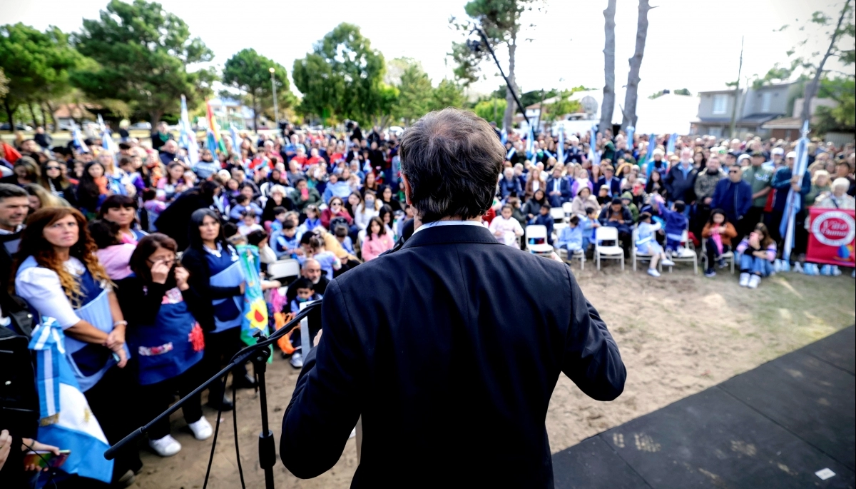 Con críticas a los vouchers de Milei, Kicillof inauguró el jardín número 100 de su gestión