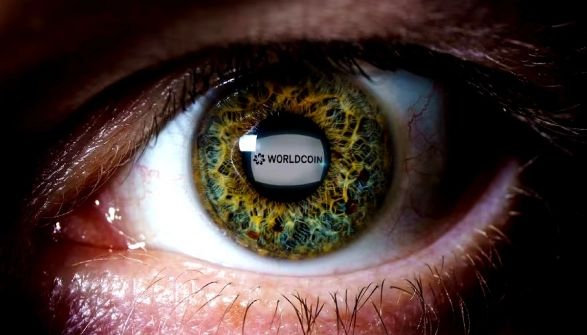 En la Provincia impulsan una multa millonaria para WoldCoin por escanear datos de menores