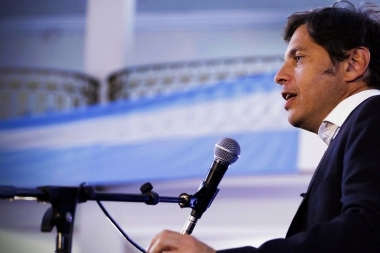 Kicillof entregó 91 escrituras en Carmen de Areco: “Es algo que no pudo resolver el mercado”
