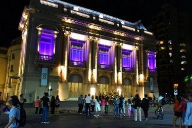 Bahía Blanca festeja su 196º aniversario a puro teatro, música y foodtrucks