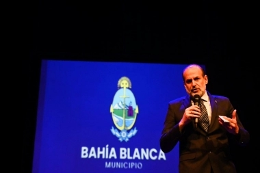 Con anuncios y propuestas, Susbielles encabezó la celebración por los 196 años de Bahía Blanca