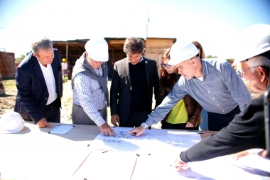 Kicillof, Cascallares y Batakis supervisaron la construcción de viviendas en San Francisco de Asis