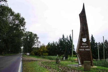 El gobierno bonaerense le hace frente a la caída de la industria: financiamiento para General Alvear