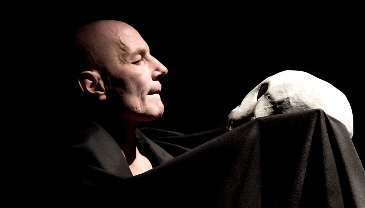 Daniel Lambertini dirá presente junto a la obra “Hamlet en Uno” y su teatro ritual