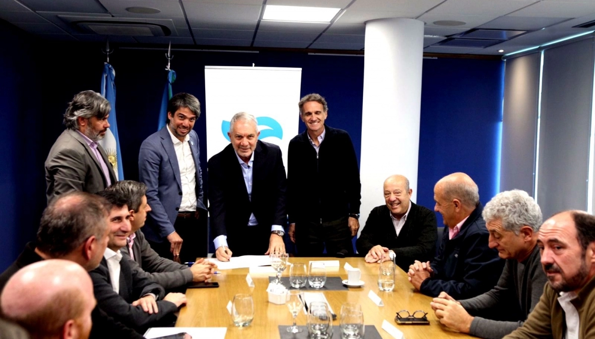 Operativos claves: Alak apunta a mejorar el servicio de agua potable y mantener el espacio público