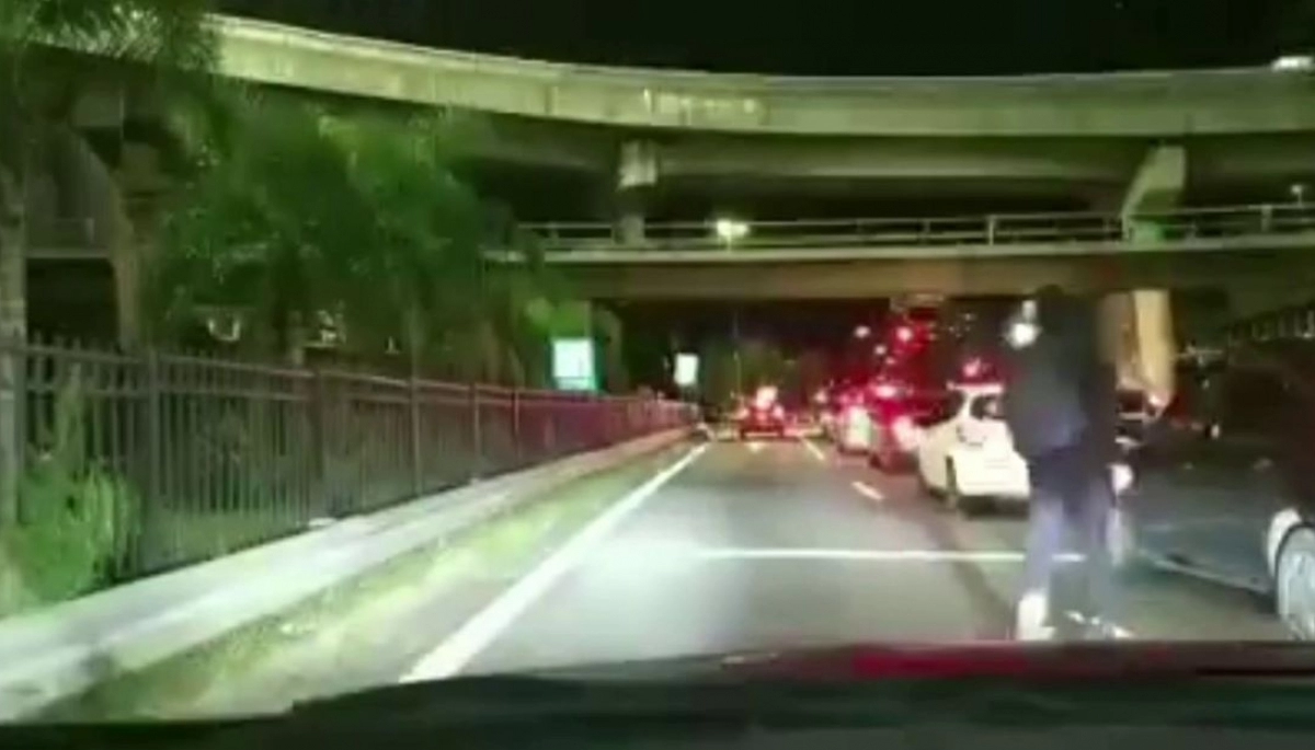 En la Ciudad y en la salida de la autopista, conductor fue víctima de un increíble robo