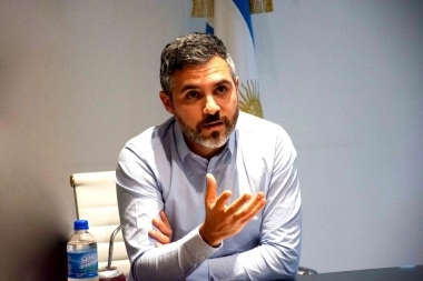 Diputados de la UCR + Cambio Federal pidieron la interpelación de Girard por la suba de impuestos