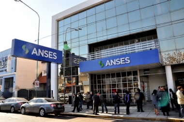 La Defensoría solicitó informe a Anses por la baja de más de 200 mil asignaciones