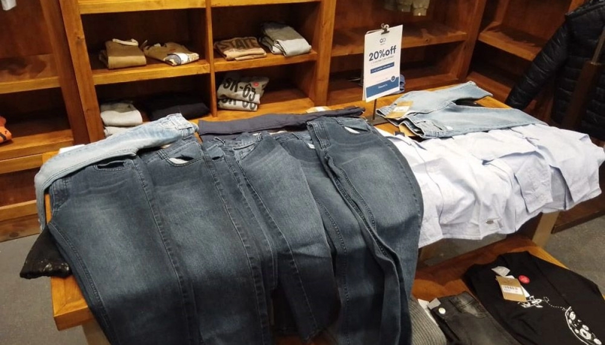 Inseguridad en Tres de Febrero: comerciantes indignados por el descarado accionar de una mechera