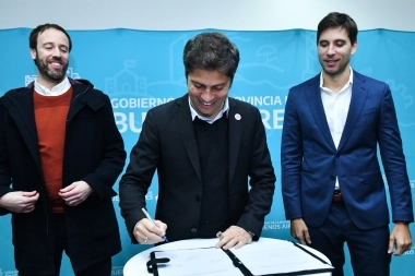 Kicillof y su agenda en San Nicolás: convenio con IOMA y nueva base de la UTOI