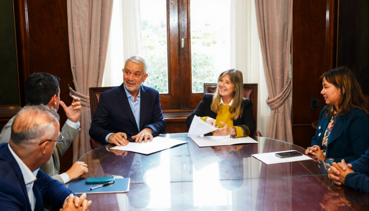 Alak y Álvarez Rodríguez acordaron que en las delegaciones comunales de La Plata se podrá tramitar el DNI
