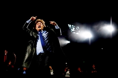 Con reclamos y lamentos: ministros de Kicillof reaccionaron al acto de Milei en el Luna Park