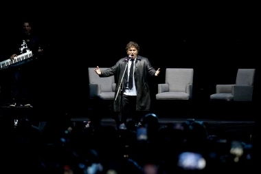 Milei habló sobre el futuro de Sturzenegger y lanzó un duro calificativo contra Kicillof