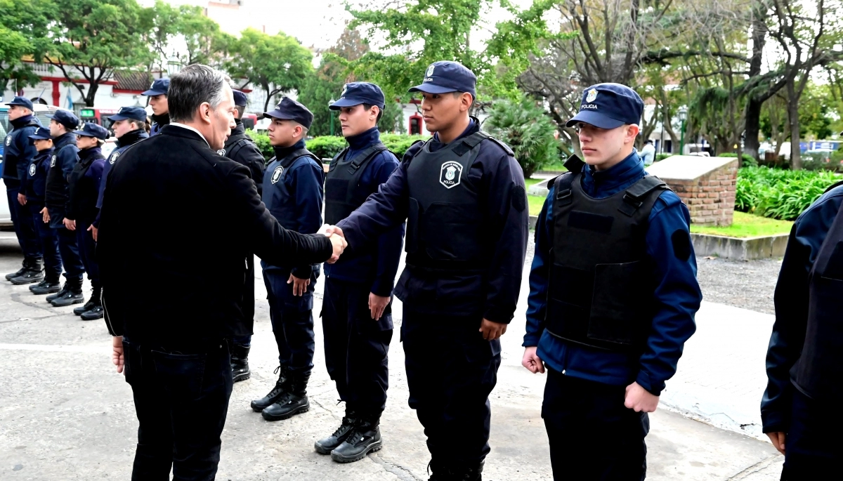 Gray puso en funciones a 51 conductoras de móviles policiales que se incorporan a las fuerzas de seguridad