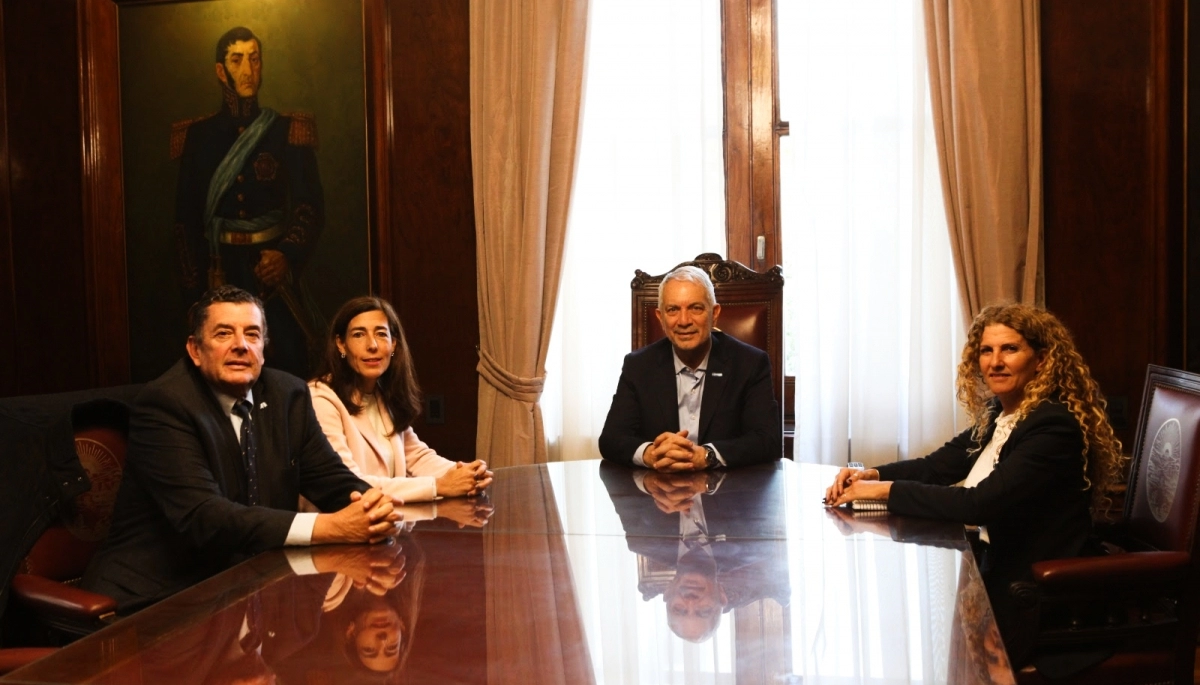 Alak acordó una agenda conjunta con la UIA bajo el Plan de Regularización