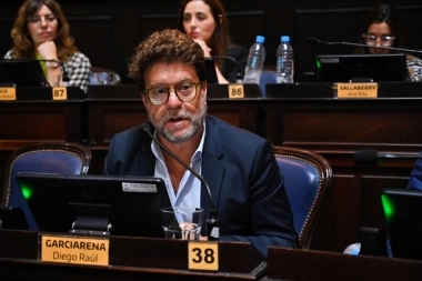 Garciarena apuntó contra la suba de impuestos: “Milei y Kicillof son lo mismo”
