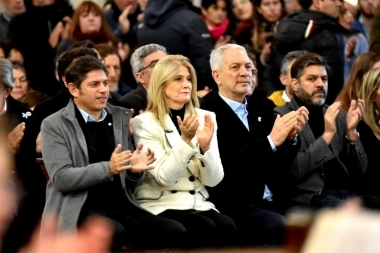 Kicillof, ministros y Alak participaron del Tedeum en la Catedral de La Plata