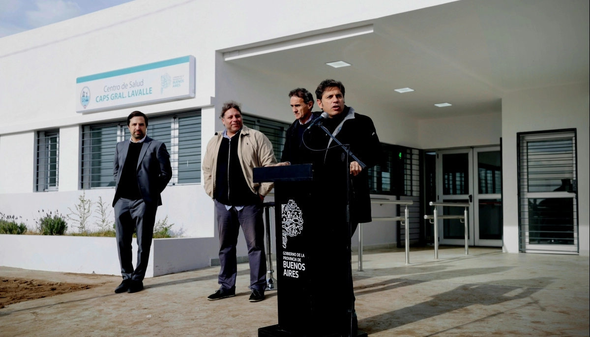 Kicillof inauguró un CAPS en General Lavalle y dijo que solo el Estado “garantiza inversiones"