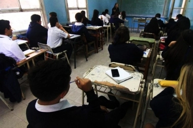 Colegios privados bonaerenses apoyaron la reforma en secundarios que impulsa Kicillof